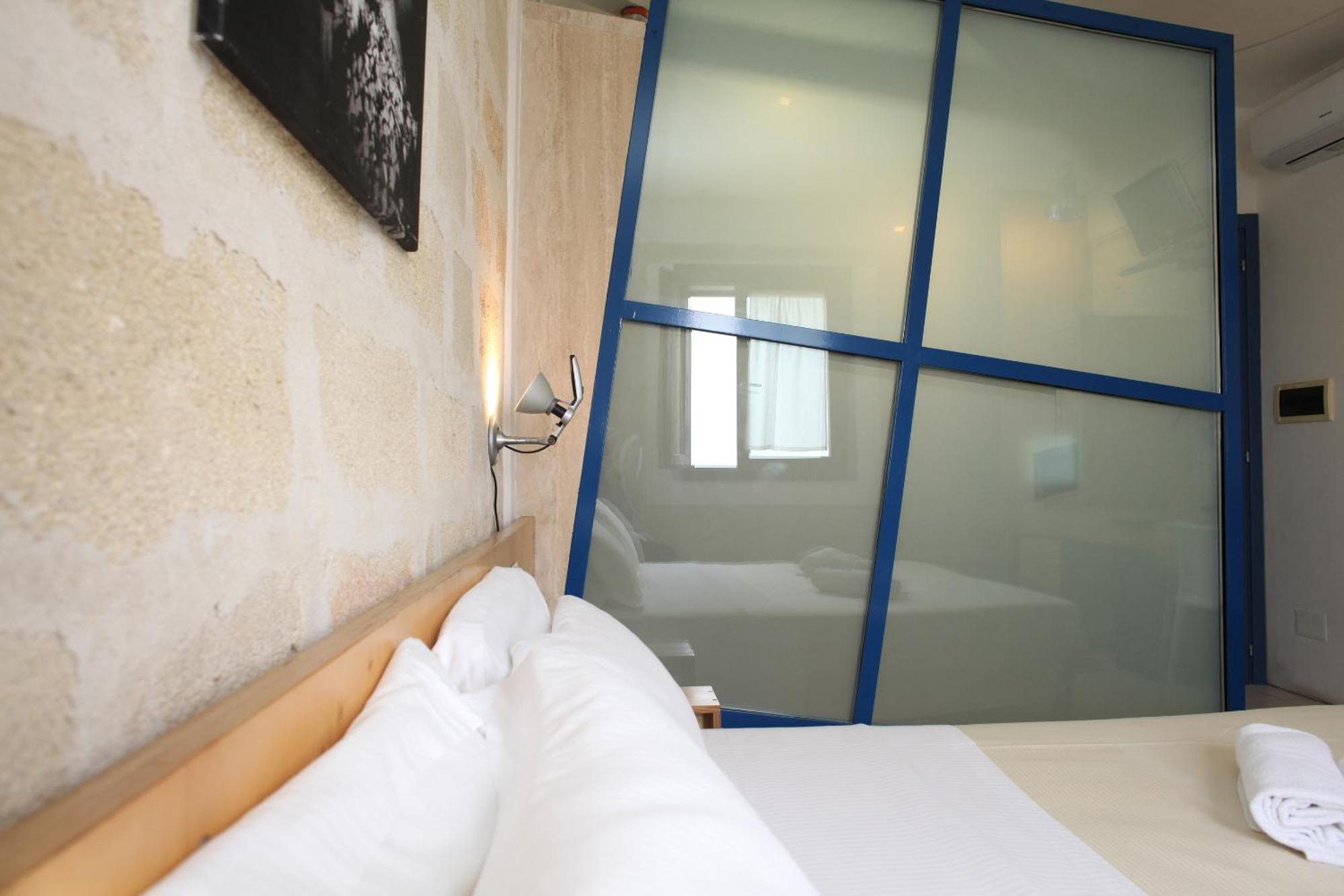 Hotel Delle Cave Favignana Ruang foto